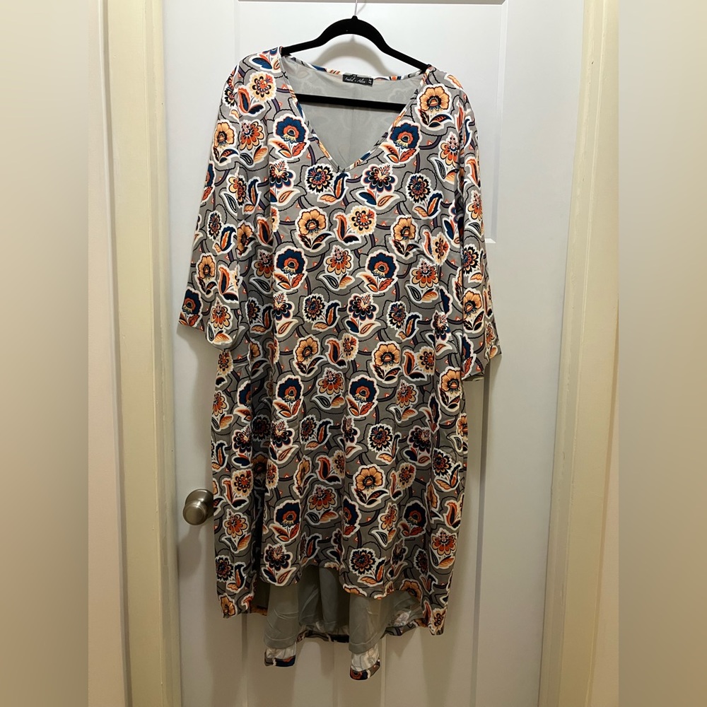 Isabel + Alice gray floral paisley 3X hi-lo dress